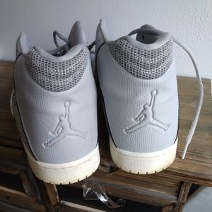 Jordan illusion wolf gray basket ball shoes